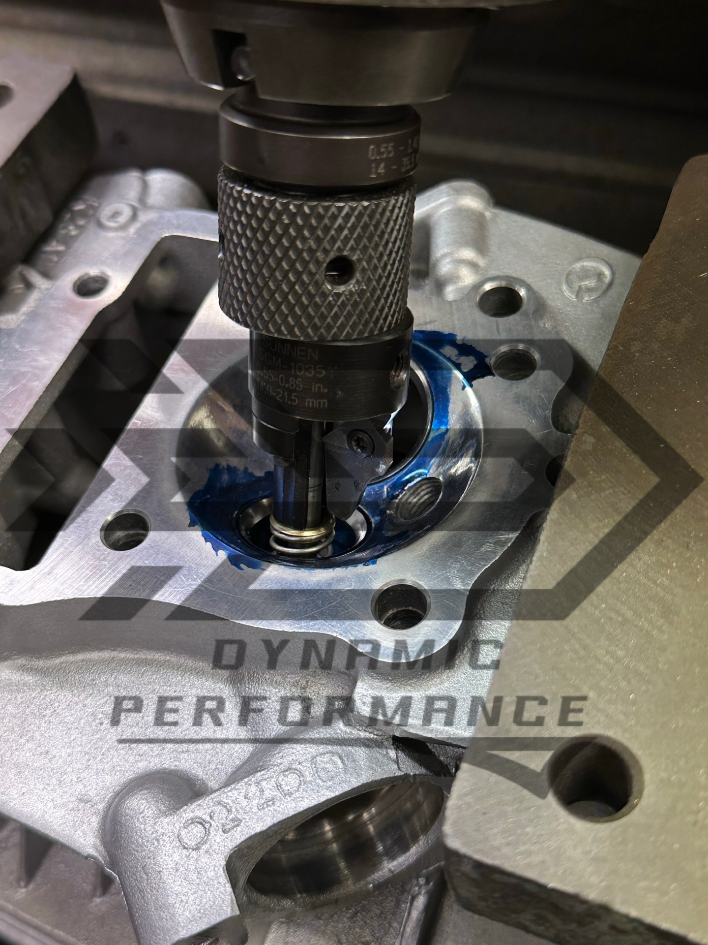 Cylinder head valve installation